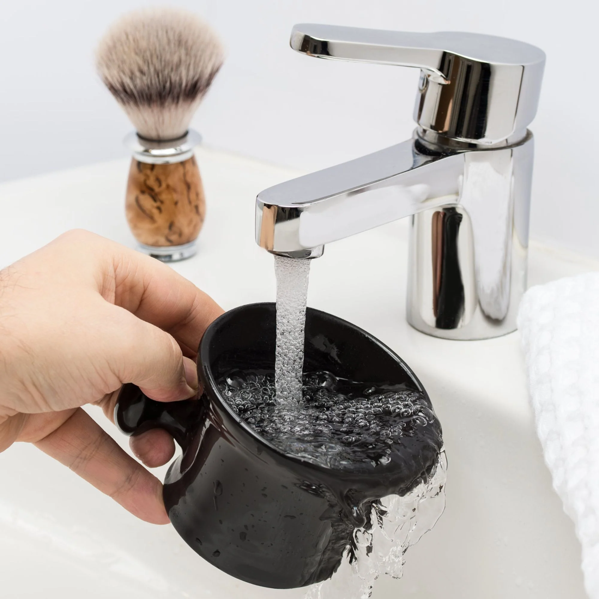 MÜHLE Shaving Mug w/ Handle, Black Porcelain - Image 4