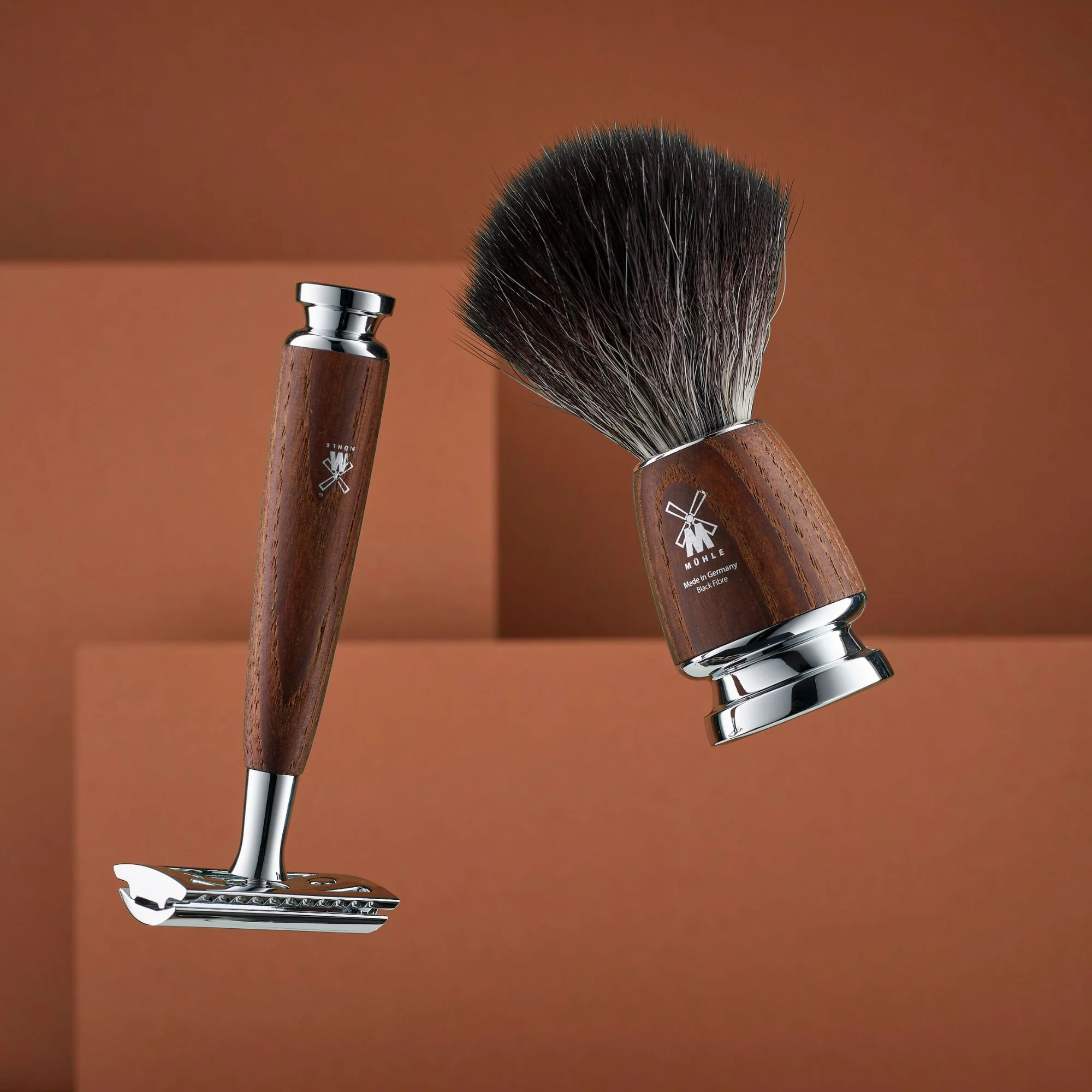 MÜHLE RYTMO 4 Pc. Shaving Set, Black Fibre Brush & Safety Razor, Steamed Ash - Image 5